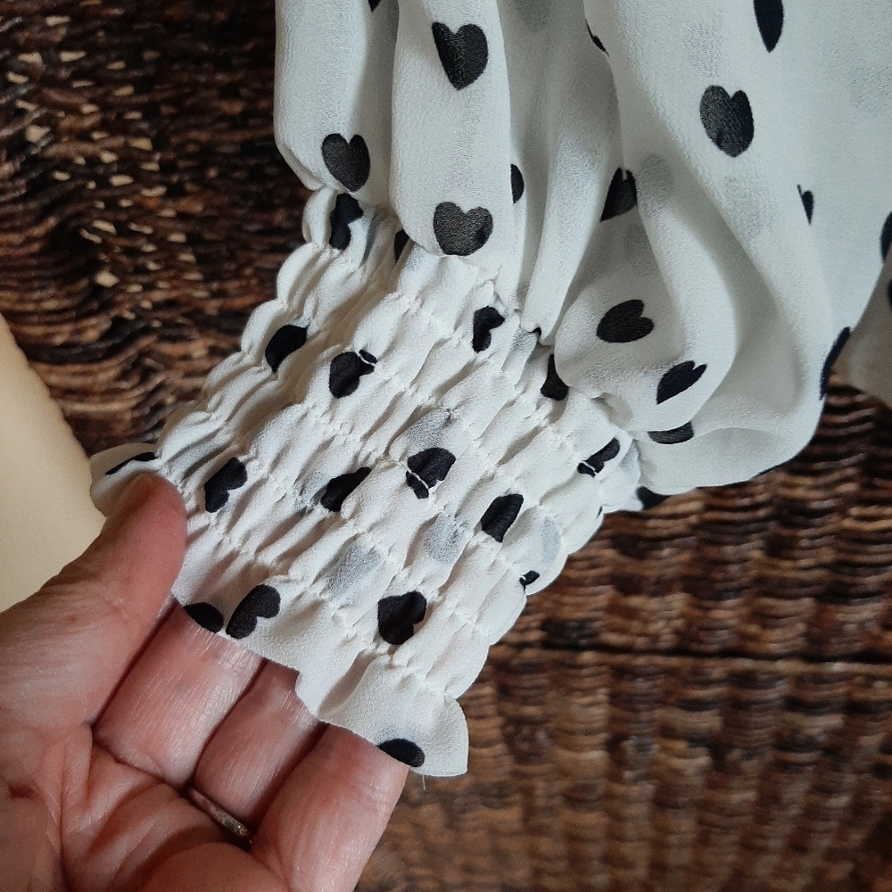 Rose + Olive Blouse Women's XL Cream Smocked Semi Sheer Heart Print Ruffle Neck - Picture 5 of 9
